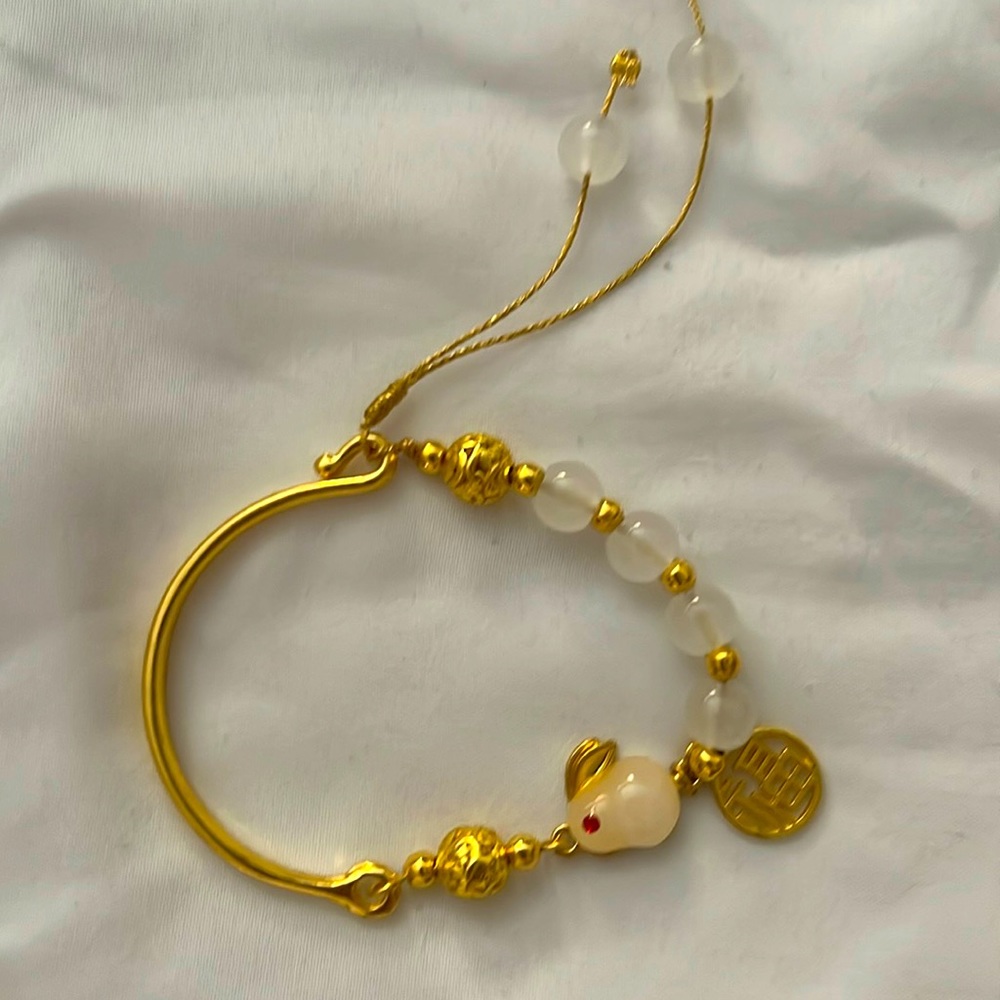 THE LUCKY BUNNY BRACELET
